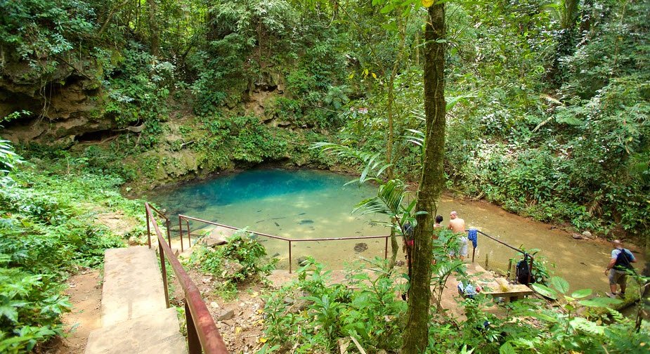 Blue Hole (Inland), St. Herman's Park, Cayo, Belize